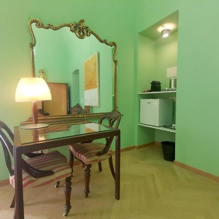 Speciale Tarshito Guesthouse Бари Екстериор снимка