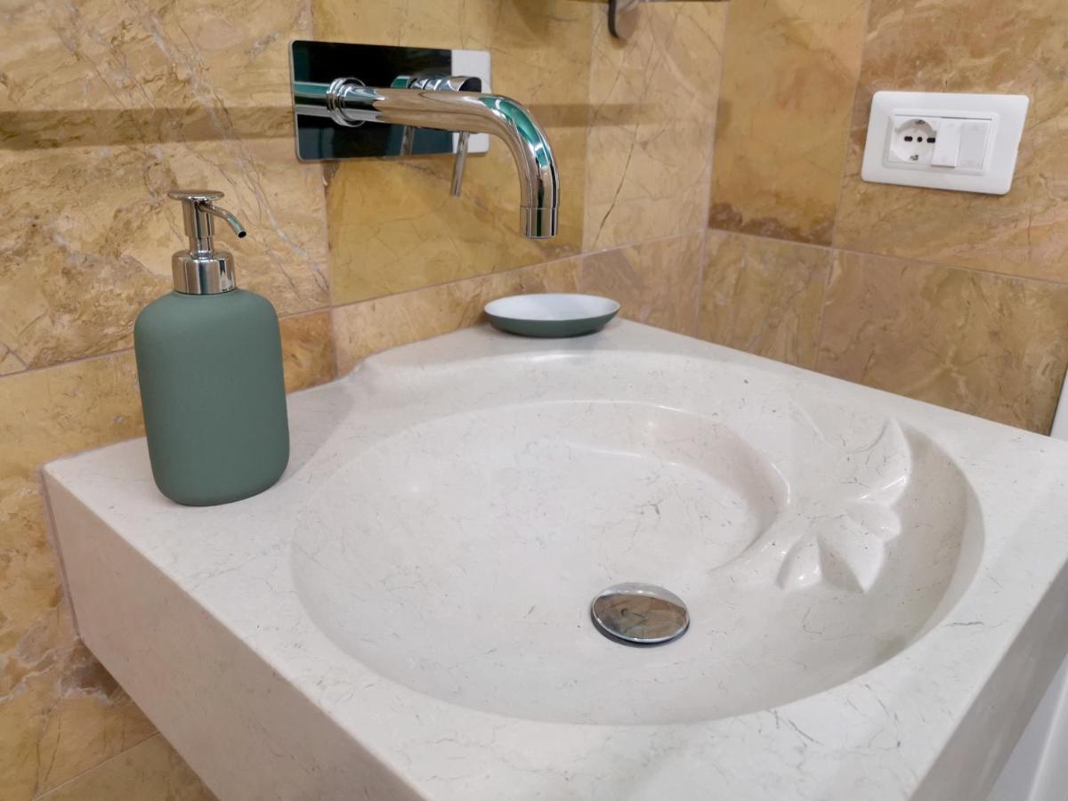 Speciale Tarshito Guesthouse Бари Екстериор снимка