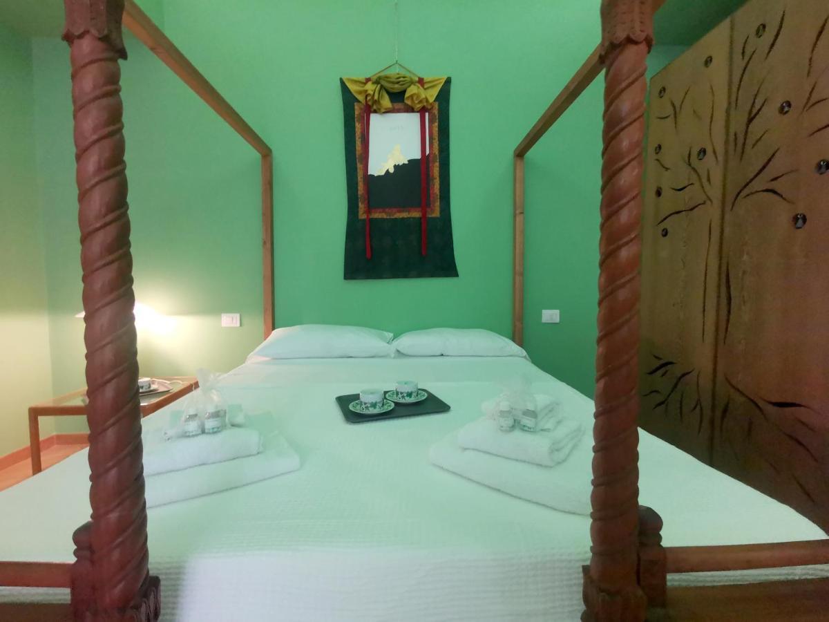 Speciale Tarshito Guesthouse Бари Екстериор снимка