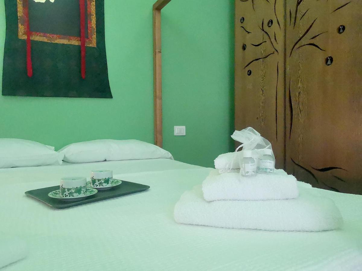 Speciale Tarshito Guesthouse Бари Екстериор снимка