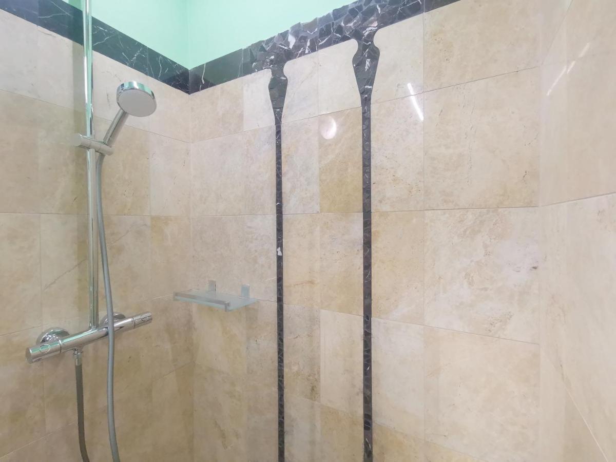 Speciale Tarshito Guesthouse Бари Екстериор снимка