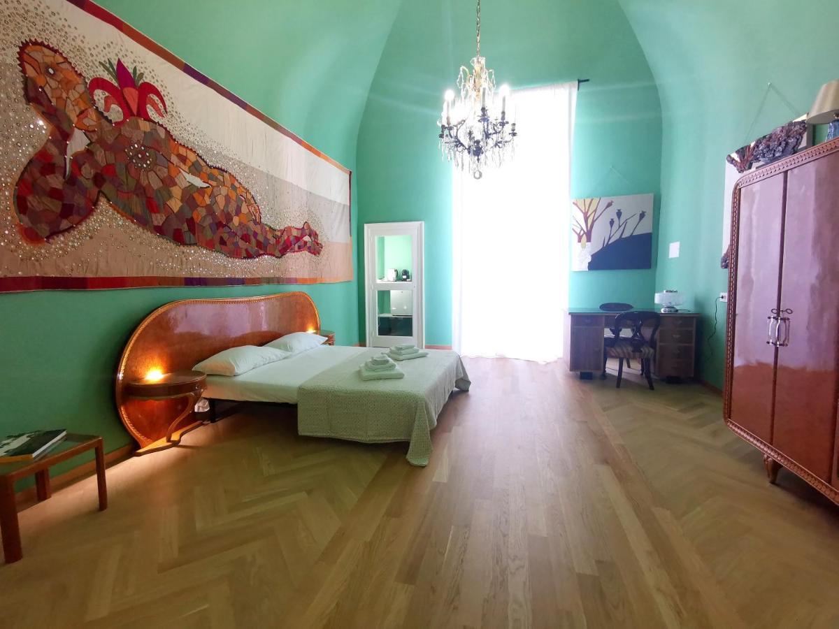 Speciale Tarshito Guesthouse Бари Екстериор снимка