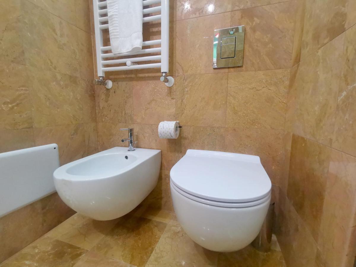 Speciale Tarshito Guesthouse Бари Екстериор снимка